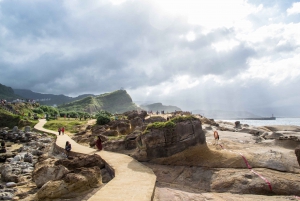 Private Full-Day Northern Taiwan Tour by Car from Taipei