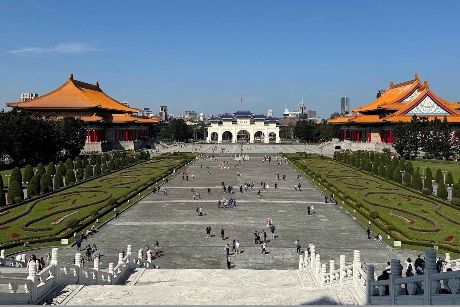 Private Layover Tour from TPE: Jiufen, Taipei 101, Ximending