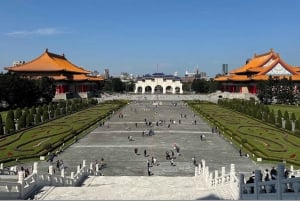 Private Layover Tour from TPE: Jiufen, Taipei 101, Ximending