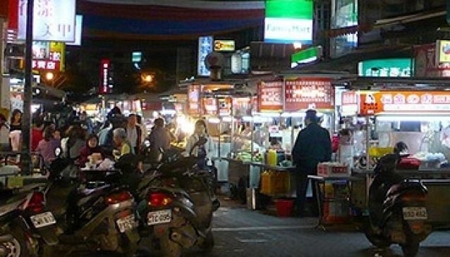 Targ nocny na ulicy Shuang Cheng
