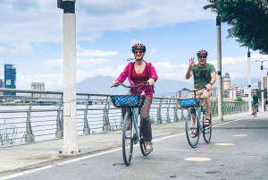 Taipei: 4-Hour Morning City Cycling Tour with Breakfast