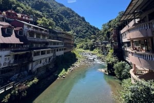 Taipei: 8 horas de tour particular em Wulai com Benz Vito