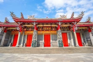 Taipei: 9-Hour Culture & Opera Day Tour at TaipeiEYE