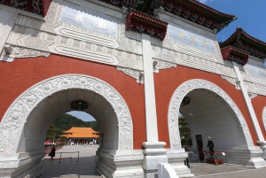 Taipei: City Highlights Private Sightseeing Tour with Guide