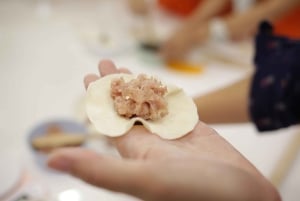 Taipei: Dumplings (XiaoLongBao) & Beef Noodles Cooking Class