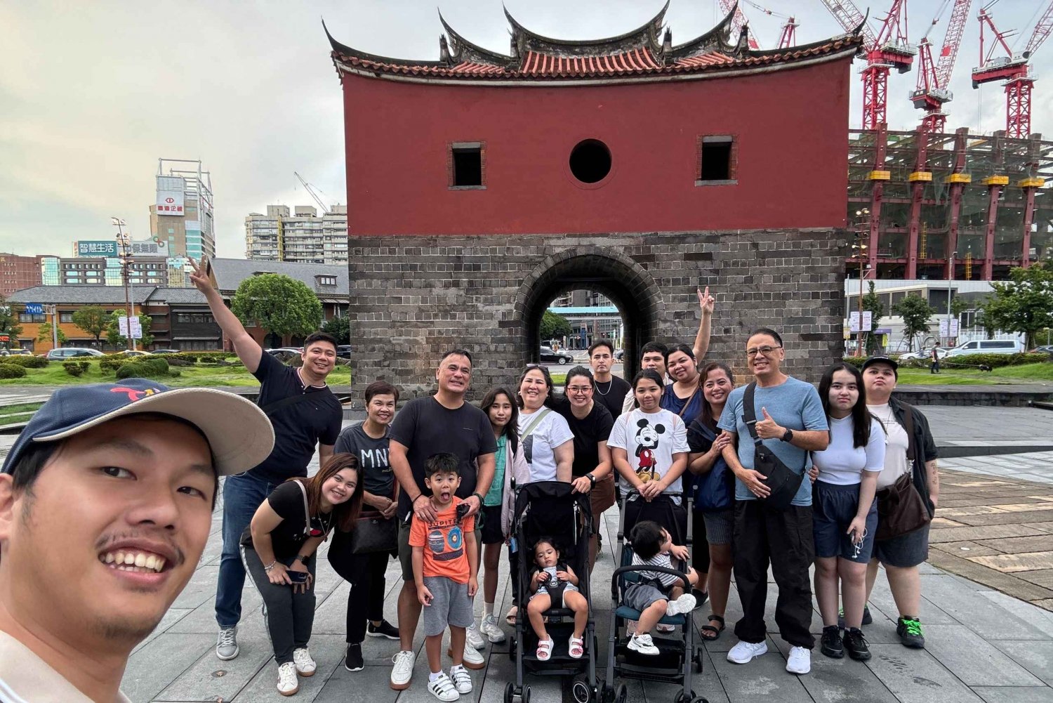 Taipei Foodie + History Walking Tour