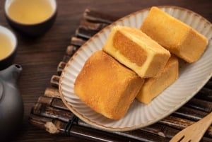 Taipei: Pineapple Cake Workshop & Historical City Tour