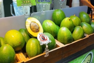 Taipei: Personal Night Market Tour with Food Tasting