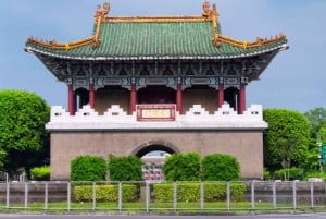 Taipei: Scavenger Hunt and City Exploration Self-Guided Tour