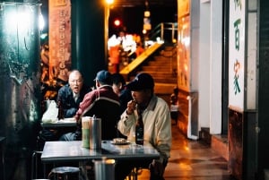 Taipei: Yansan Night Market Food Tour with Tastings