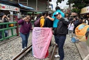 Depuis Taipei : Excursion d'une journée à Shifen, Jiufen et au géoparc de Yehliu