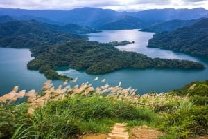 Desde Taipei: Visita Privada al Lago de las Mil Islas y al Museo del Té