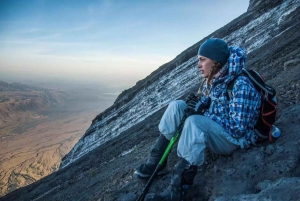 3-дневное сафари на озере Натрон | Треккинг на Оль-Доиньо-Ленгаи