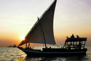 3-godzinny rejs dau o zachodzie słońca na Zanzibarze