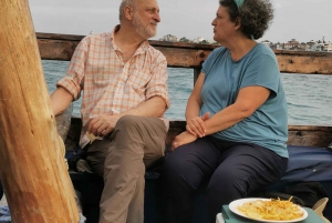 3-godzinny rejs dau o zachodzie słońca na Zanzibarze