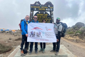 4-dagars bestigning av Mount Meru med boende