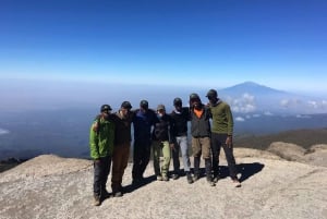 8-tägige Kilimandscharo-Besteigung und Safari