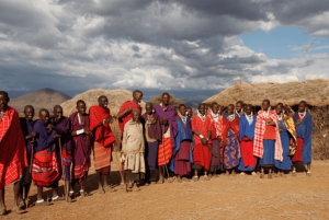 アルーシャ発：3日間ムコマジ国立公園＆マサイ村ツアー
