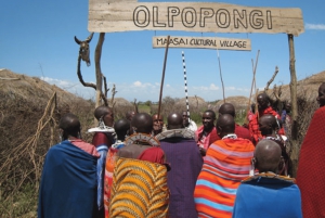 アルーシャ発：3日間ムコマジ国立公園＆マサイ村ツアー