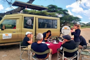 Arusha: 5 päivän yhteinen safari Tansanian pohjoisessa piirissä.