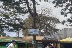 Arusha: Kanotpaddling/kajakpaddling och/eller cykeläventyr (med lunch)