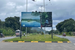 Arusha: Kombi-See Duluti Wanderung und Kanutour, Transfer