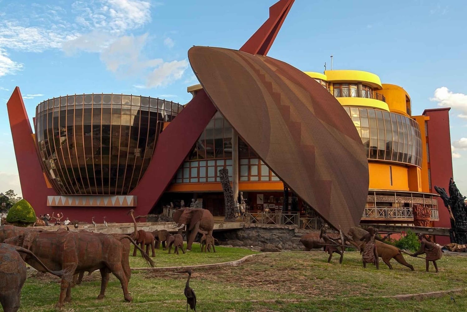 アルーシャ：トゥクトゥクに乗って楽しむ夜の文化と工芸品ツアー