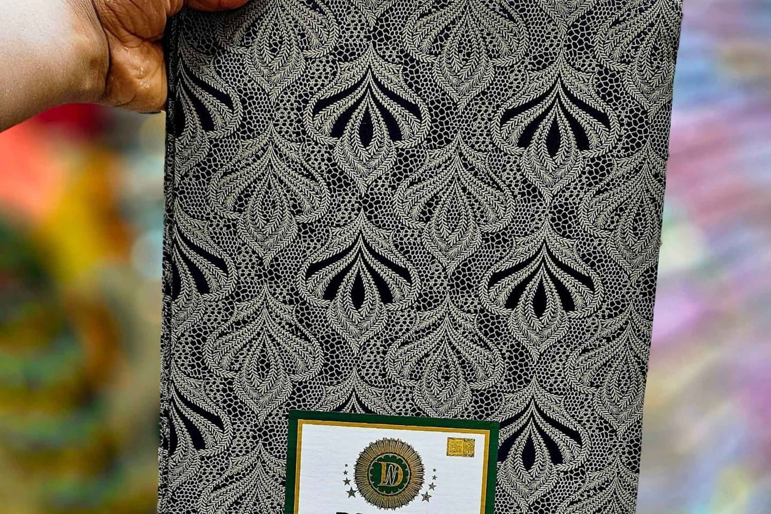 アルーシャ：トゥクトゥクに乗って楽しむ夜の文化と工芸品ツアー