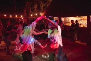 アルーシャ：トゥクトゥクに乗って楽しむ夜の文化と工芸品ツアー