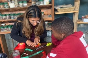 Arusha : Atelier de fabrication de bijoux en perles