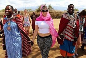 Arusha: Guidad rundtur med Maasai Boma Cultural Adventure