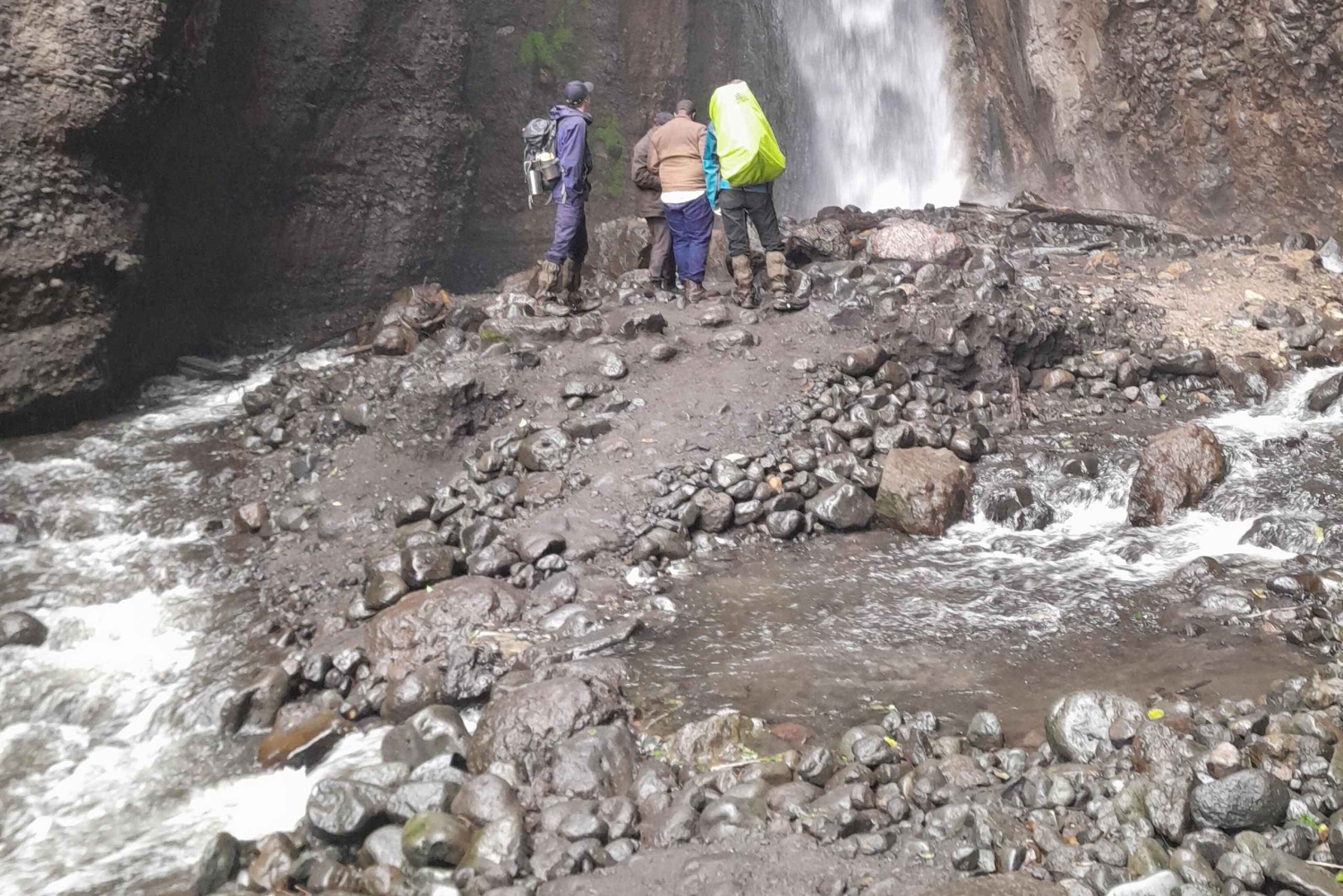 Arusha: Merun kahvitila, kuumat lähteet ja auringonlaskukierros
