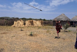 Аруша: ночь в деревне масаи.