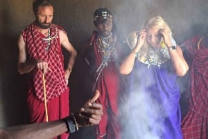 Аруша: ночь в деревне масаи.