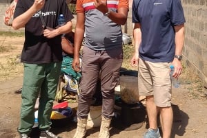 Arusha: Sinoni Community Walking Tour with Street Food