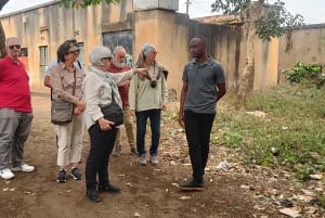 Arusha: Sinoni Community Walking Tour with Street Food