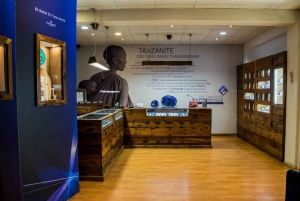 Arusha: Tanzanite Museum and Shopping Tour with Transfer