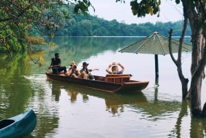 Arusha: cascada, columpio en la montaña, piragüismo y visita al pueblo.