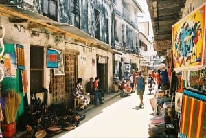 Basis Zanzibar:Spice Farm, Masingini Forest&StoneTown Tour