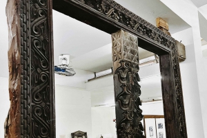 ダルエスサラーム：専用車による6時間の市内観光ツアー