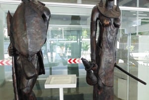 ダルエスサラーム：専用車による6時間の市内観光ツアー