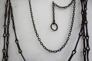 ダルエスサラーム：専用車による6時間の市内観光ツアー