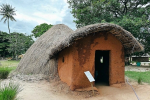 ダルエスサラーム：専用車による6時間の市内観光ツアー