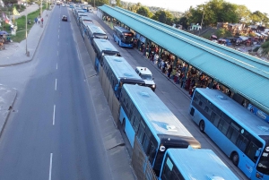 ダルエスサラーム：専用車による6時間の市内観光ツアー