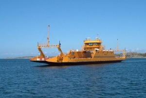 ダルエスサラーム：専用車による6時間の市内観光ツアー