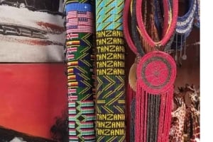 Dar es Salaam: Visita al mercado de arte y artesanía y compras