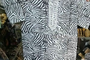 Dar es Salaam: Visita al mercado de arte y artesanía y compras