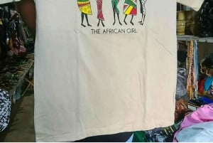 Dar es Salaam: Visita al mercado de arte y artesanía y compras