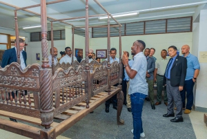 Dar es Salaam & Bagamoyo: 2-Day Guided Tour with Lunch