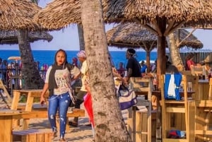 Dar es Salaam : Visite à pied de la ville et visite culinaire.